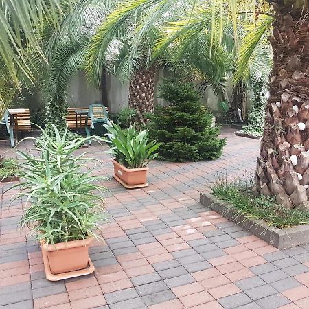 Guesthouse 97 In Batumi Batoemi Buitenkant foto