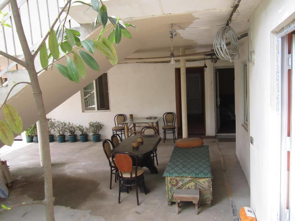Guesthouse 97 In Batumi Batoemi Buitenkant foto